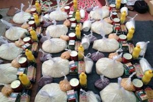 توزیع۱۸۰ بسته غذایی بین خانواده‌های نیازمند در شهرستان میناب