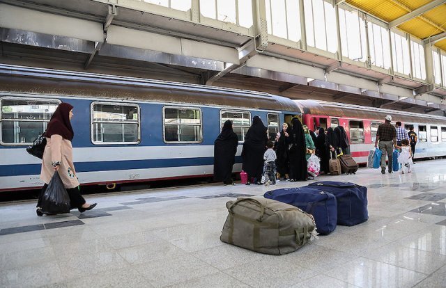پیش فروش بلیت قطارهای مسافری در هرمزگان از فردا آغاز می‌شود